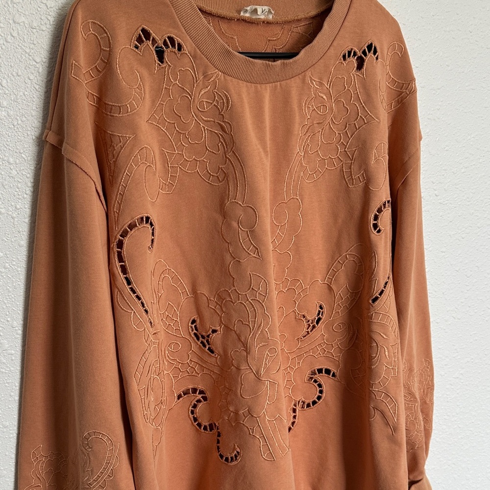 POL Women's Embroidered Design Faded Orange Brown Sweatshirt Size Large - Picture 4 of 11